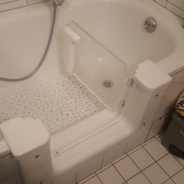 Pflegebad Wanne zu Dusche Bild 5 Pflegebad Wanne zu Dusche von IHS Berlin