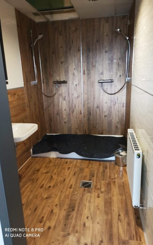 Wand-und Bodenpaneele von IHS Berlin